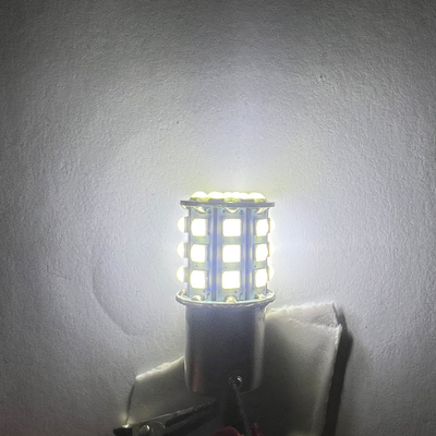 إشارات الدوران LED بيضاء طويلة الأمد للسيارات 12 فولت سبيكة الألومنيوم الجسم أبيض أصفر أحمر 3030 33SMD